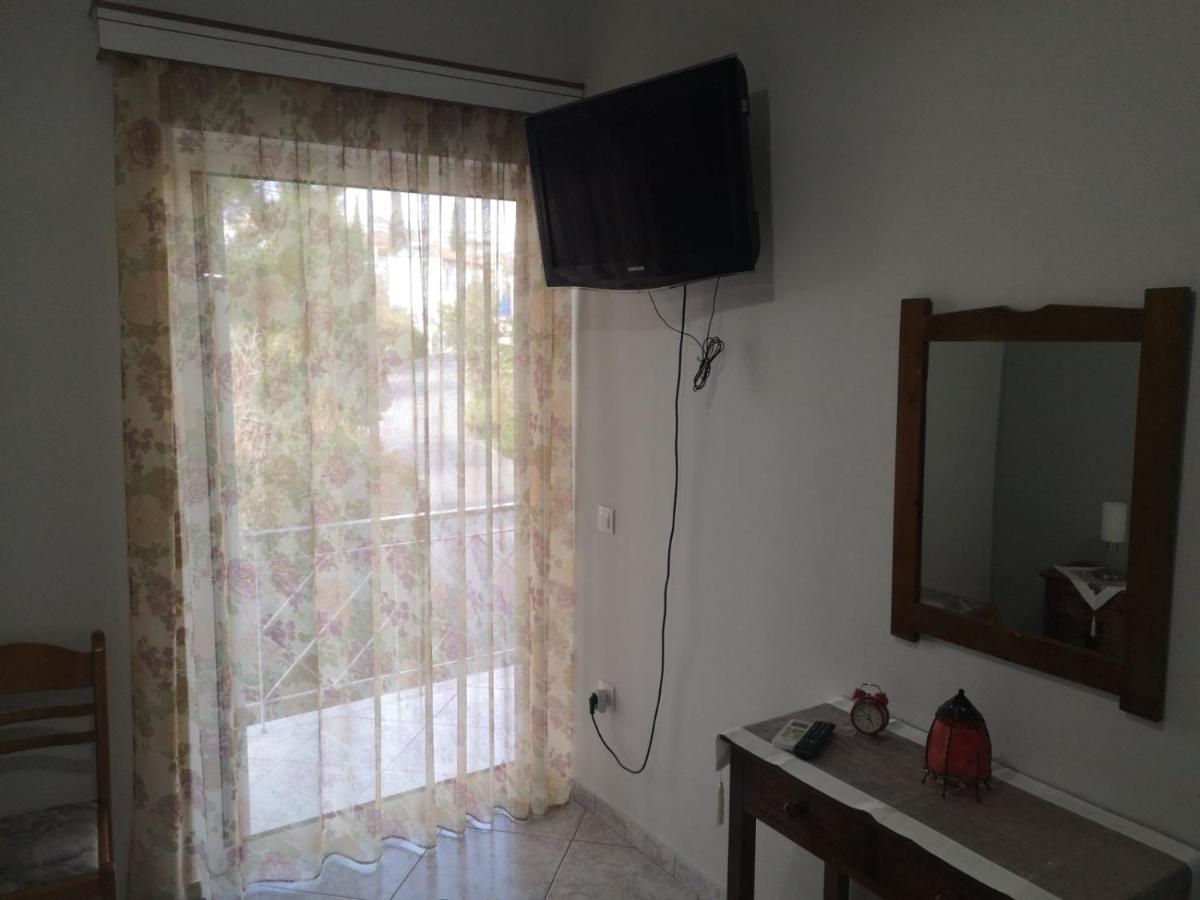 Panos & Antzy Apartments كالاماتا المظهر الخارجي الصورة